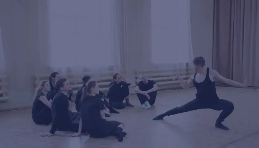 Czym zajmuje się choreograf w teatrze? Odkryj jego kluczowe zadania