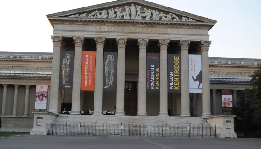 Muzeum Sztuk Pięknych w Budapeszcie: Co warto wiedzieć przed wizytą