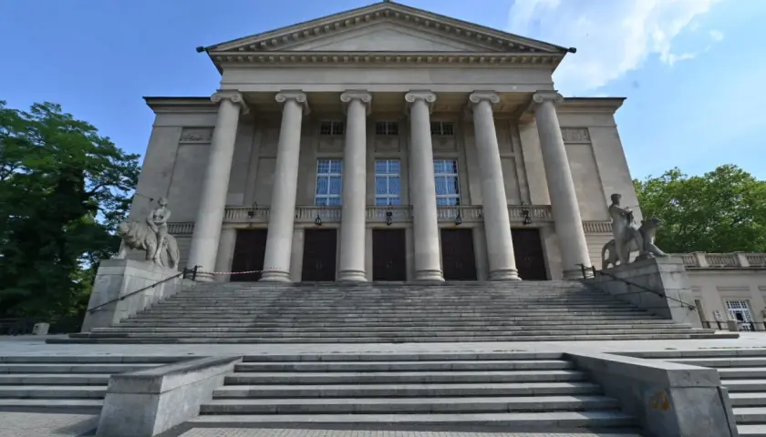 Teatr Wielki w Warszawie: historia, wydarzenia i tajemnice kultury
