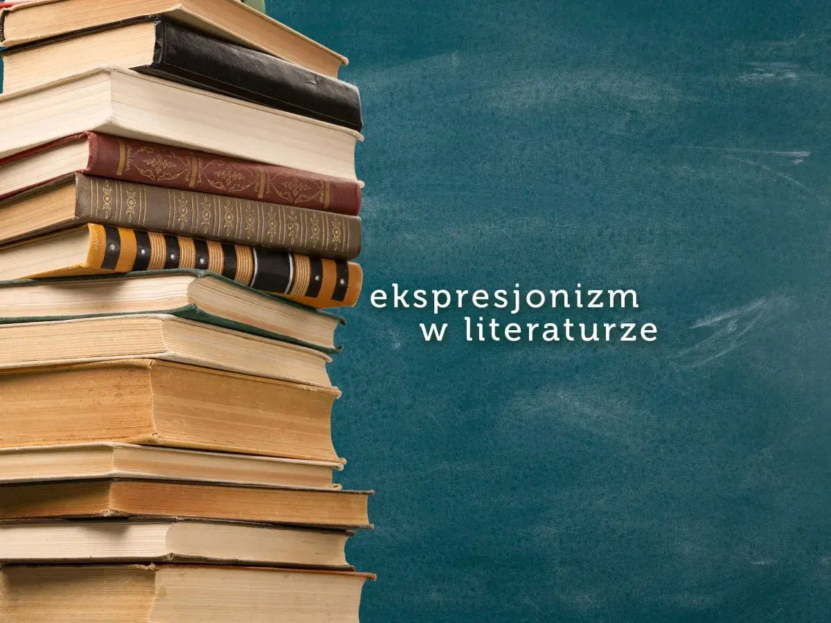Stos książek na tle tablicy. Tekst: "ekspresjonizm w literaturze".